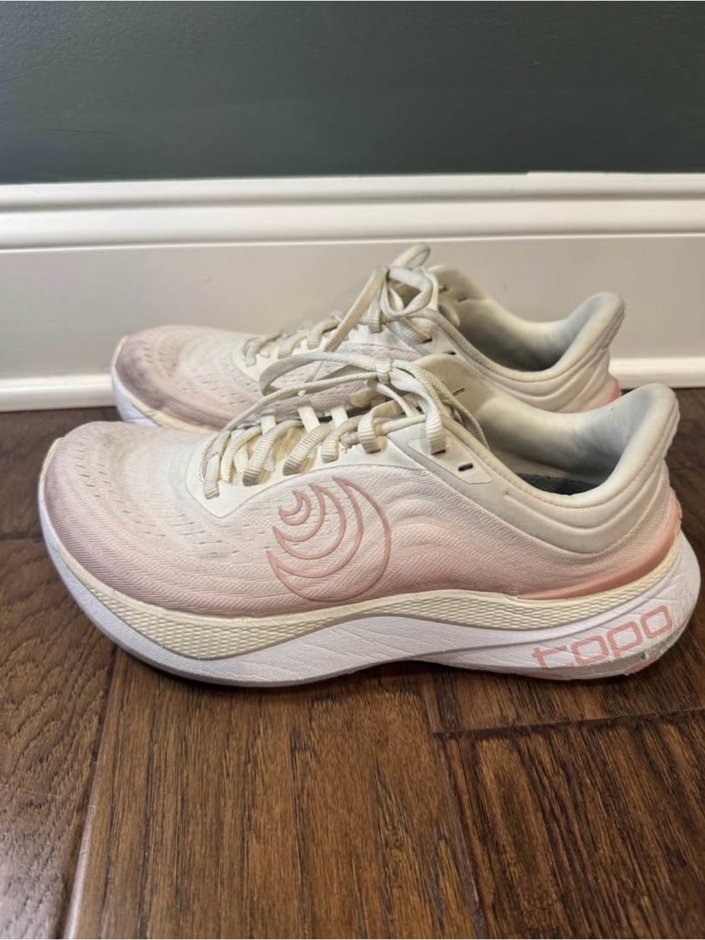 Women's Light Pink Cushioned Running Shoes - Neutral Support